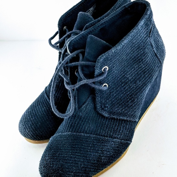 blue desert shoes